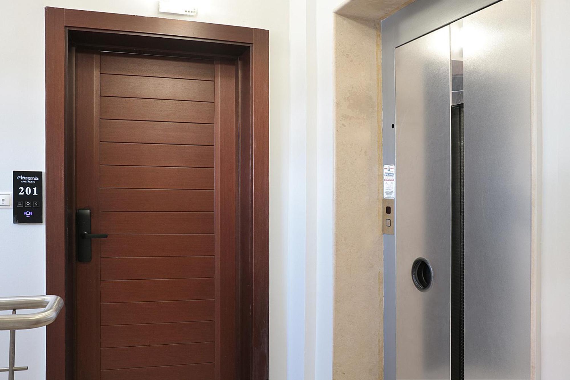 Metaxenia's 201 Apartment *